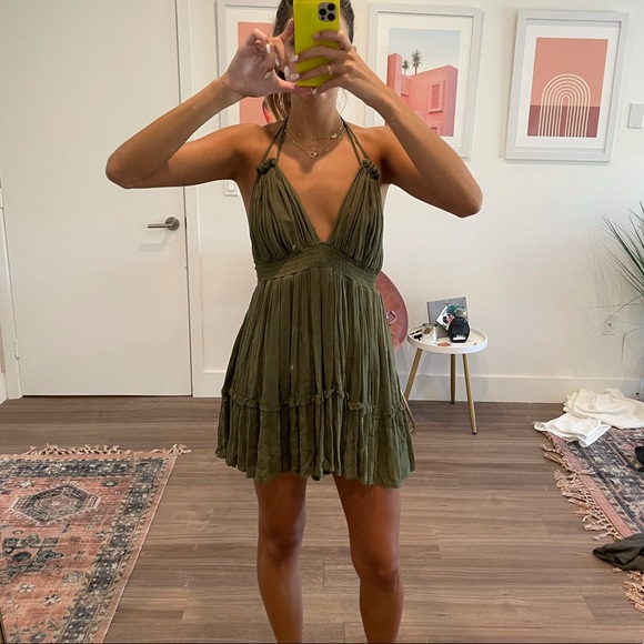 olive green flowy halter mini dress - Picture 2 of 4